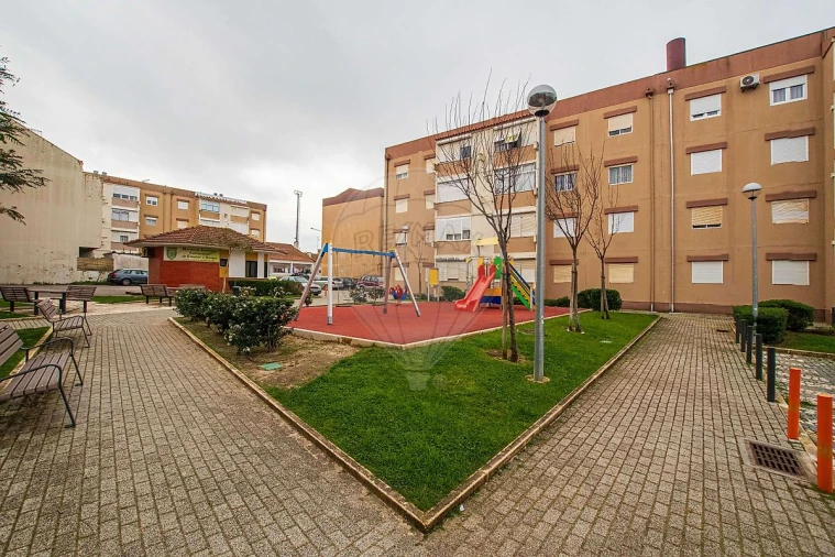 Apartamento T3 para Venda em Carregado e Cadafais Foto 7