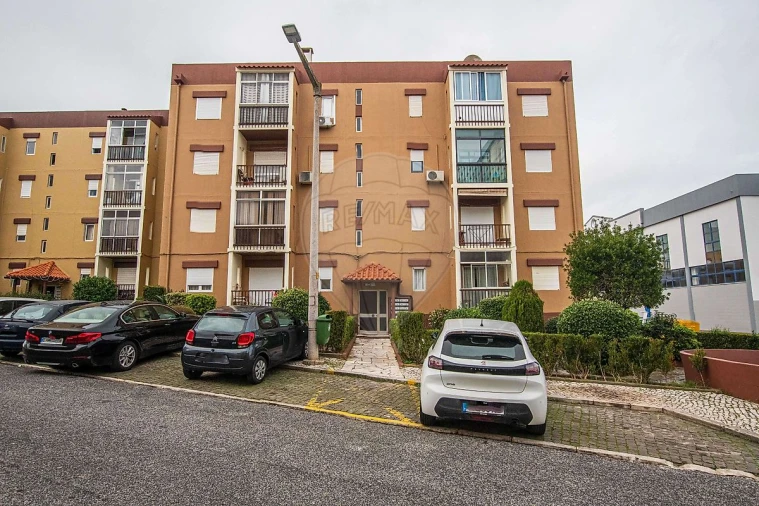 Apartamento T3 para Venda em Carregado e Cadafais Foto 8