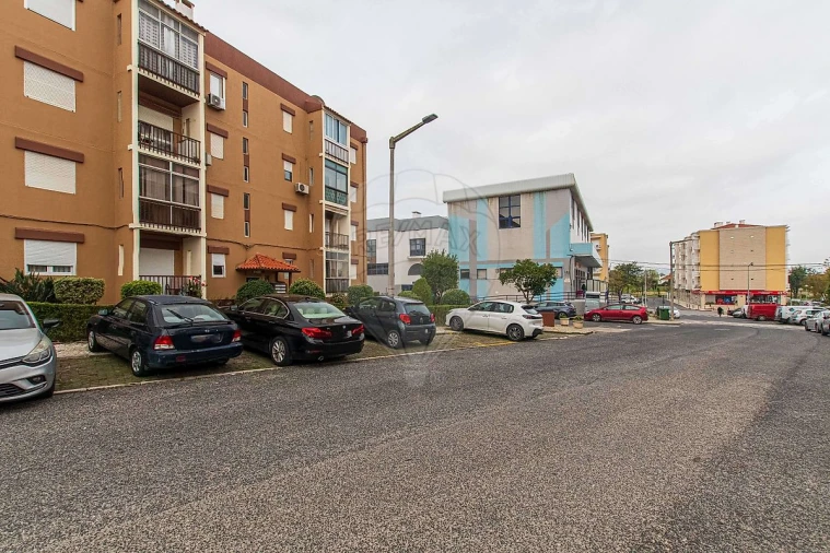 Apartamento T3 para Venda em Carregado e Cadafais Foto 5