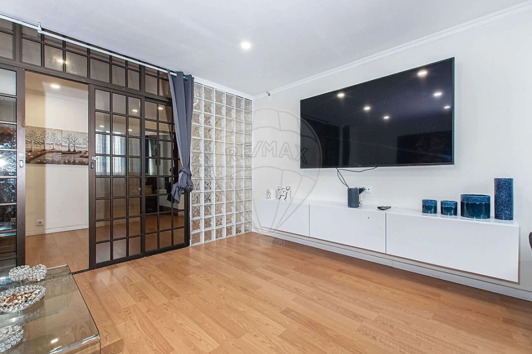 Apartamento T3 para Venda em Carregado e Cadafais Foto 24