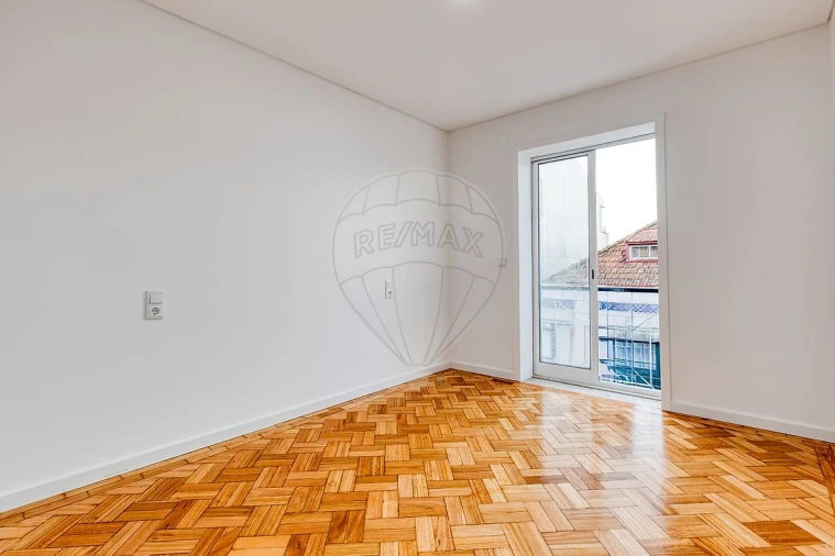 Apartamento T2 para Arrendamento em Cedofeita, Santo Ildefonso, Sé, Miragaia, São Nicolau e Vitória Foto 13