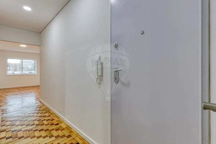 Apartamento T2 para Arrendamento em Cedofeita, Santo Ildefonso, Sé, Miragaia, São Nicolau e Vitória Foto 7