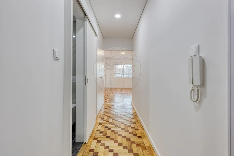 Apartamento T2 para Arrendamento em Cedofeita, Santo Ildefonso, Sé, Miragaia, São Nicolau e Vitória Foto 6