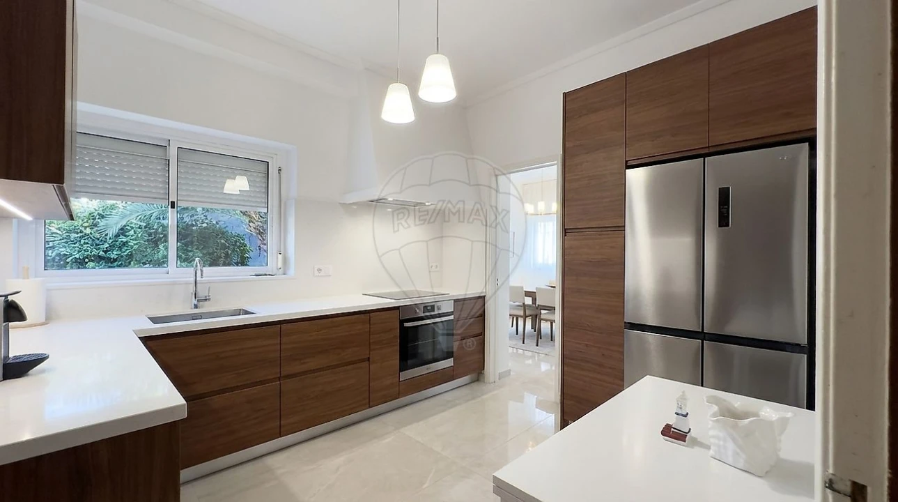 Moradia T4 para Venda em Caparica e Trafaria Foto 1