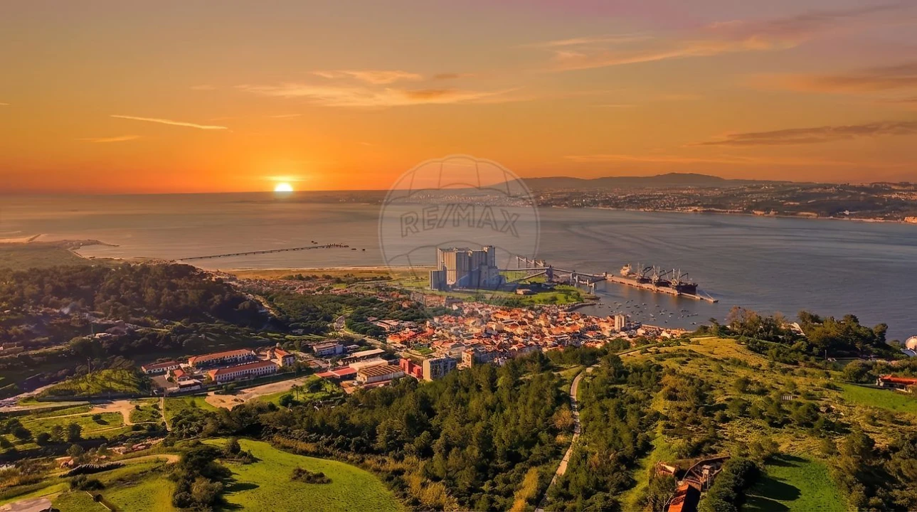 Moradia T4 para Venda em Caparica e Trafaria Foto 21