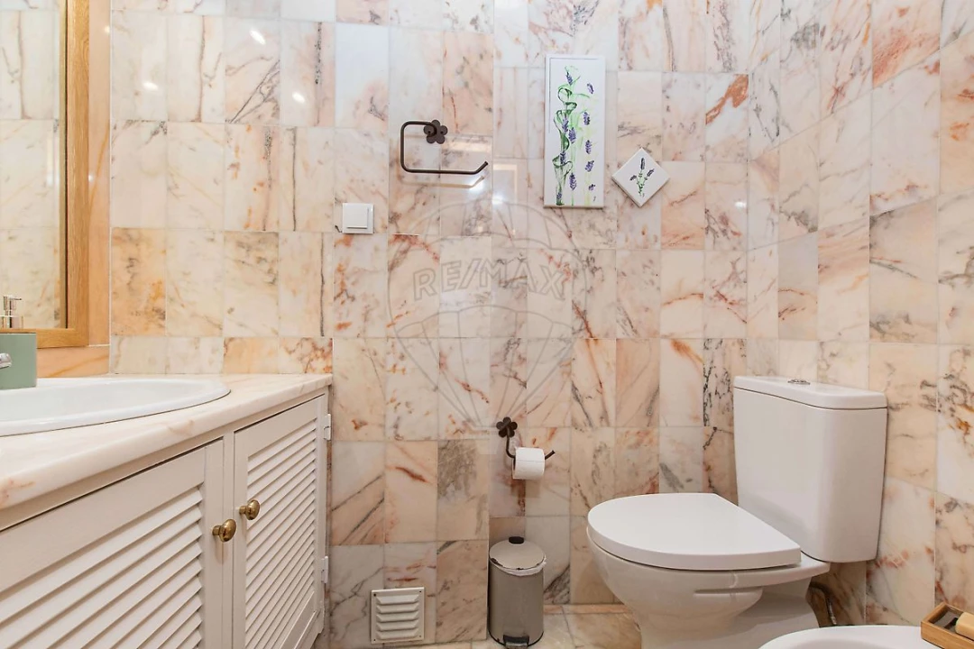 Apartamento T3 para Arrendamento em Laranjeiro e Feijó Foto 7