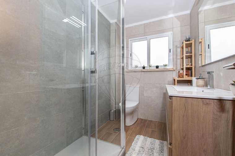 Apartamento T3 para Arrendamento em Laranjeiro e Feijó Foto 18