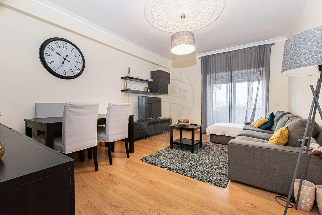 Apartamento T3 para Arrendamento em Laranjeiro e Feijó Foto 14