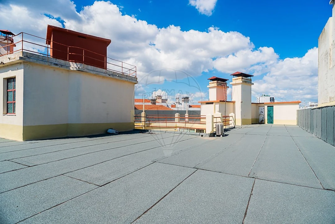 Apartamento T3 para Venda em Santo António Foto 28