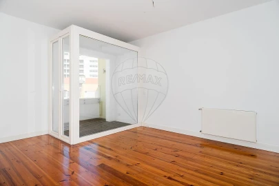 Apartamento T3 para Venda em Santo António