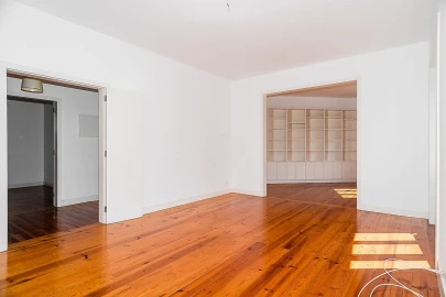 Apartamento T3 para Venda em Santo António