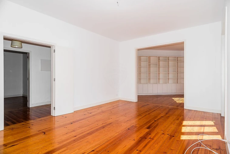 Apartamento T3 para Venda em Santo António Foto 3