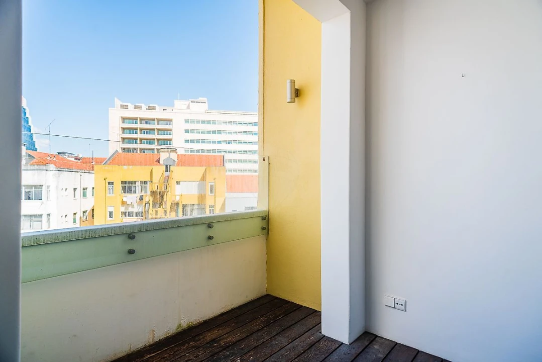 Apartamento T3 para Venda em Santo António Foto 25