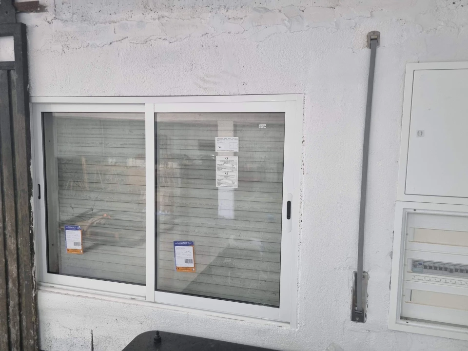 Armazém para Venda em Landim Foto 19