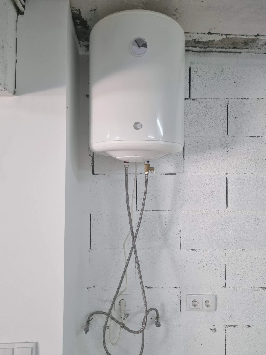 Armazém para Venda em Landim Foto 18