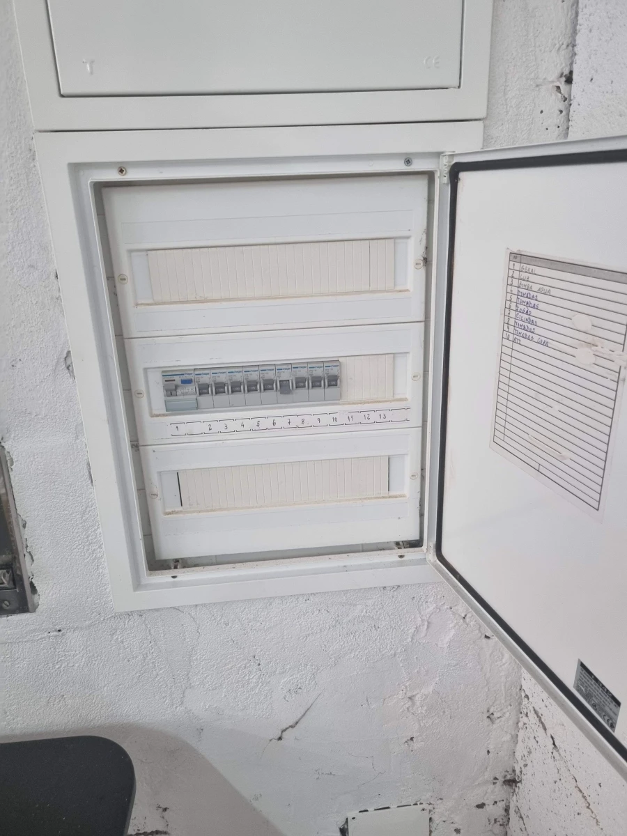 Armazém para Venda em Landim Foto 9