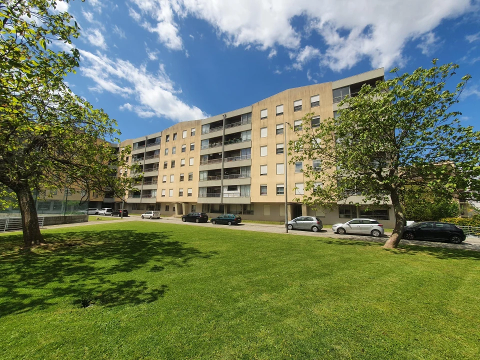 Apartamento T2 para Venda em Santa Marinha e São Pedro da Afurada Foto 1