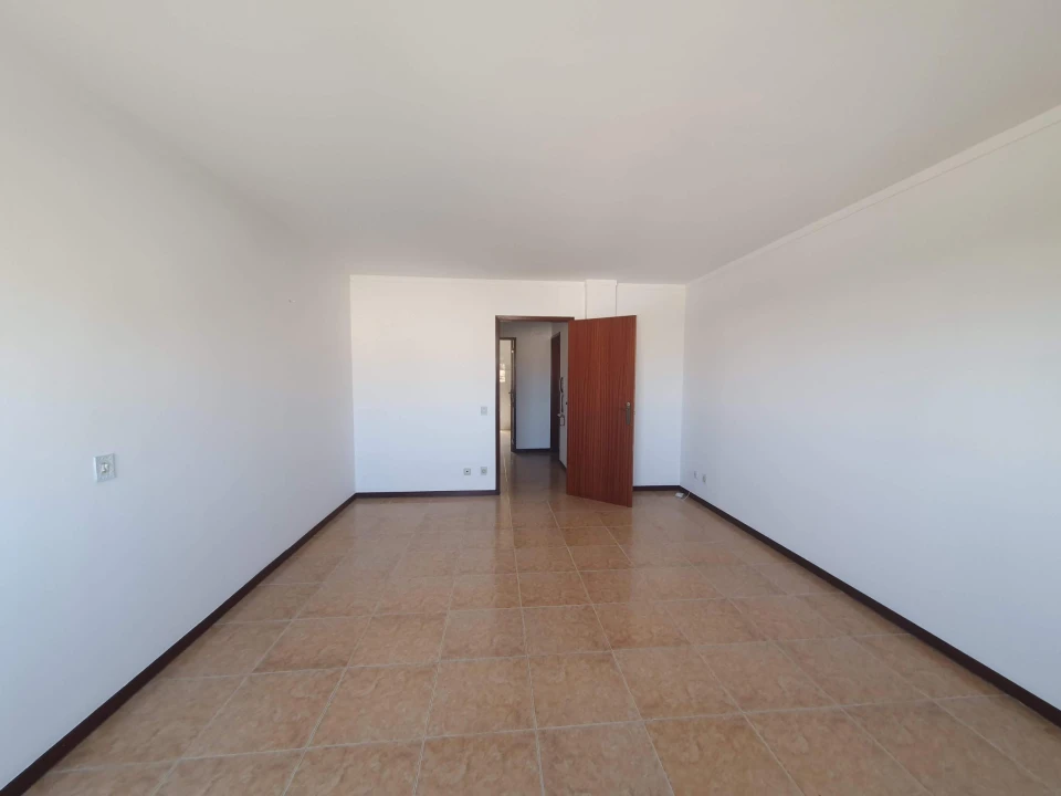 Apartamento T2 para Venda em Rio Tinto Foto 4