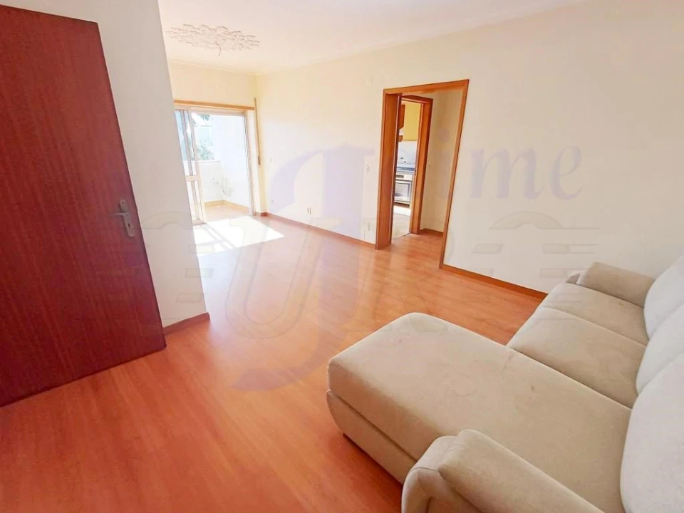 Apartamento T2 para Venda em Queluz e Belas Foto 5