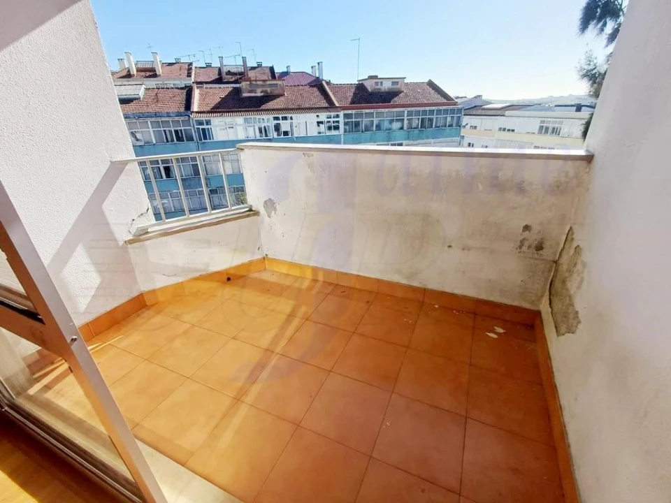 Apartamento T2 para Venda em Queluz e Belas Foto 6