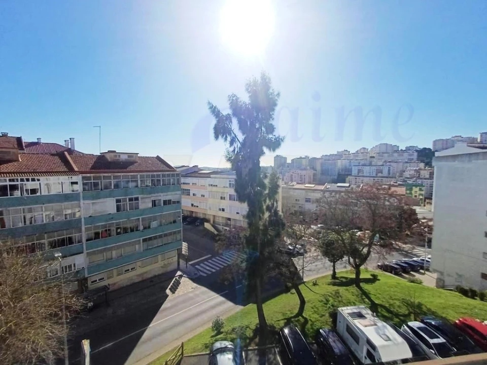 Apartamento T2 para Venda em Queluz e Belas Foto 17