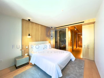 Apartamento T3 para Venda em Funchal (Se)