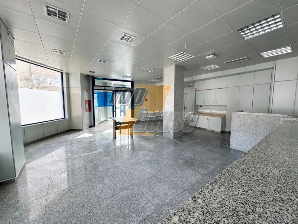 Loja para Venda em Costa da Caparica Foto 1