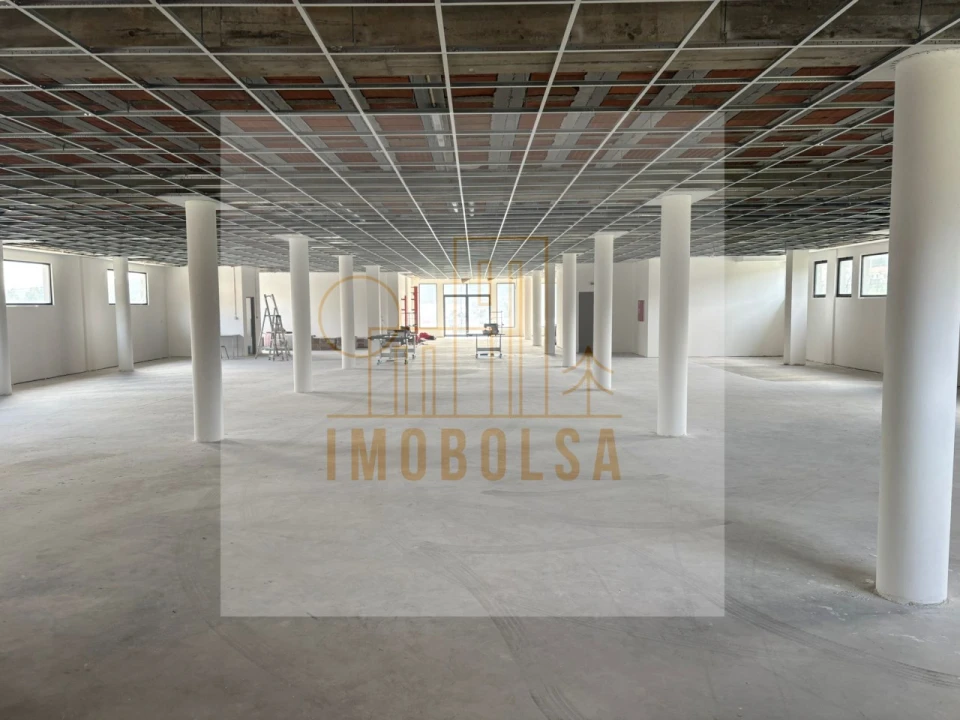 Armazém para Arrendamento em Tamel (Santa Leocádia) e Vilar do Monte Foto 1