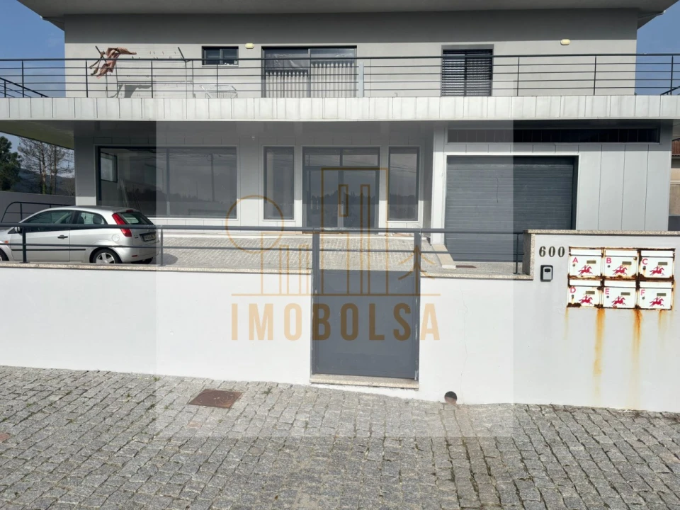 Armazém para Arrendamento em Tamel (Santa Leocádia) e Vilar do Monte Foto 5