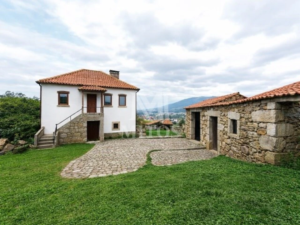 Moradia T4 para Venda em Durrães e Tregosa Foto 1