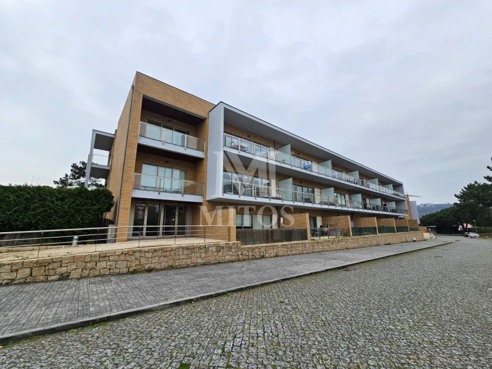 Apartamento T1 para Venda em Darque Foto 1