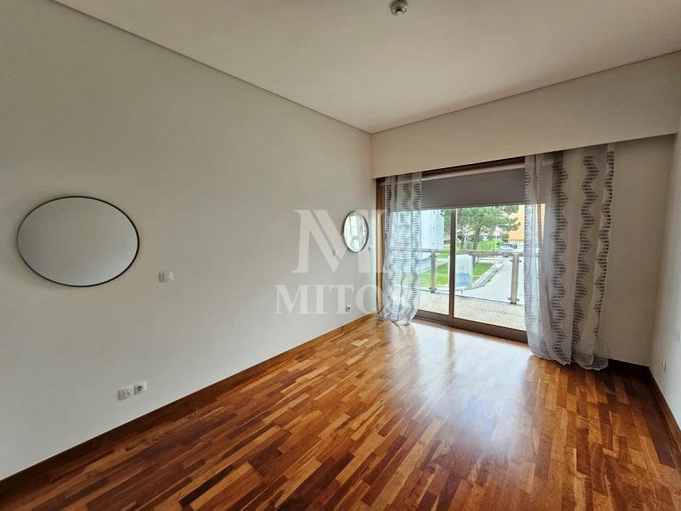 Apartamento T1 para Venda em Darque Foto 9