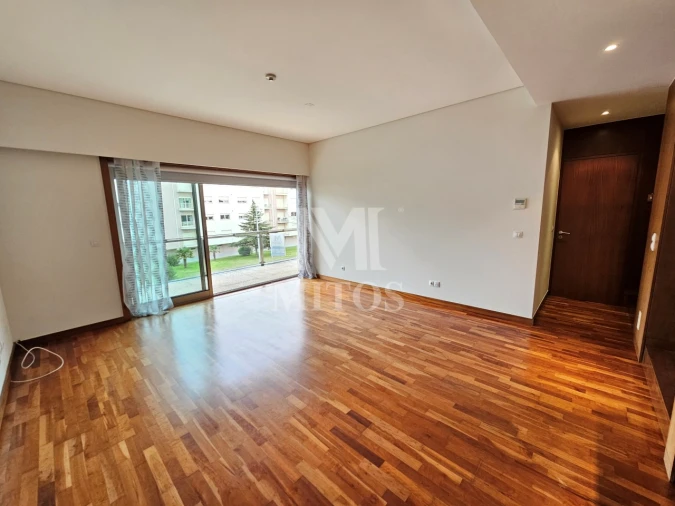 Apartamento T1 para Venda em Darque Foto 5