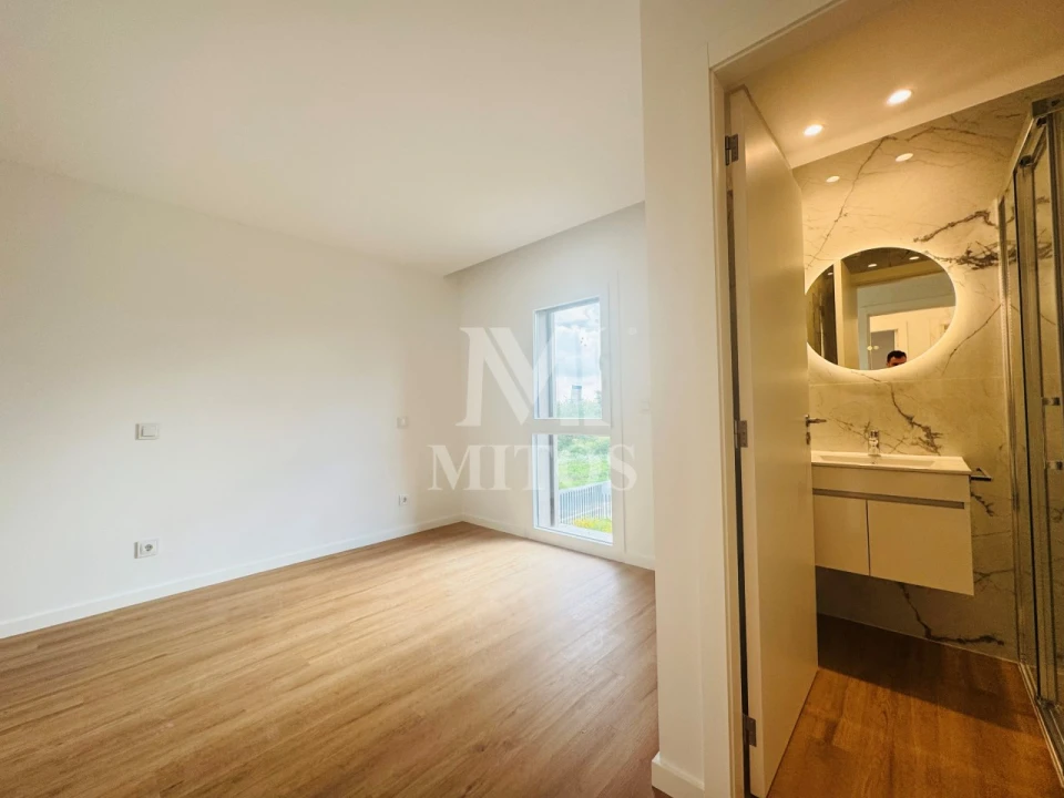 Apartamento T2 para Arrendamento em Santa Marta de Portuzelo Foto 10