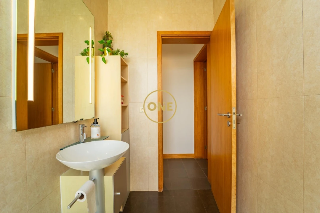 Moradia T5 para Venda em Rosto do Cão (São Roque) Foto 16