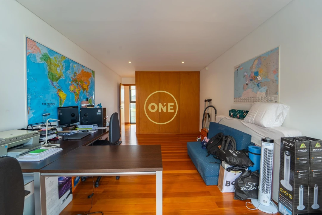 Moradia T5 para Venda em Rosto do Cão (São Roque) Foto 28