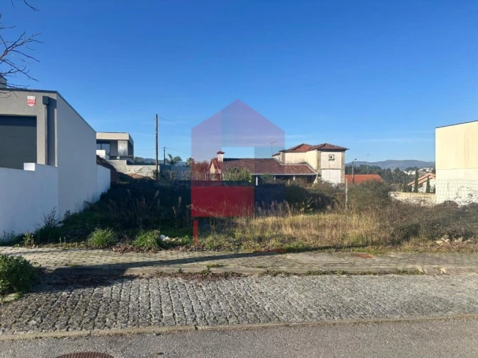 Moradia T3 para Venda em Vila Verde e Barbudo Foto 9