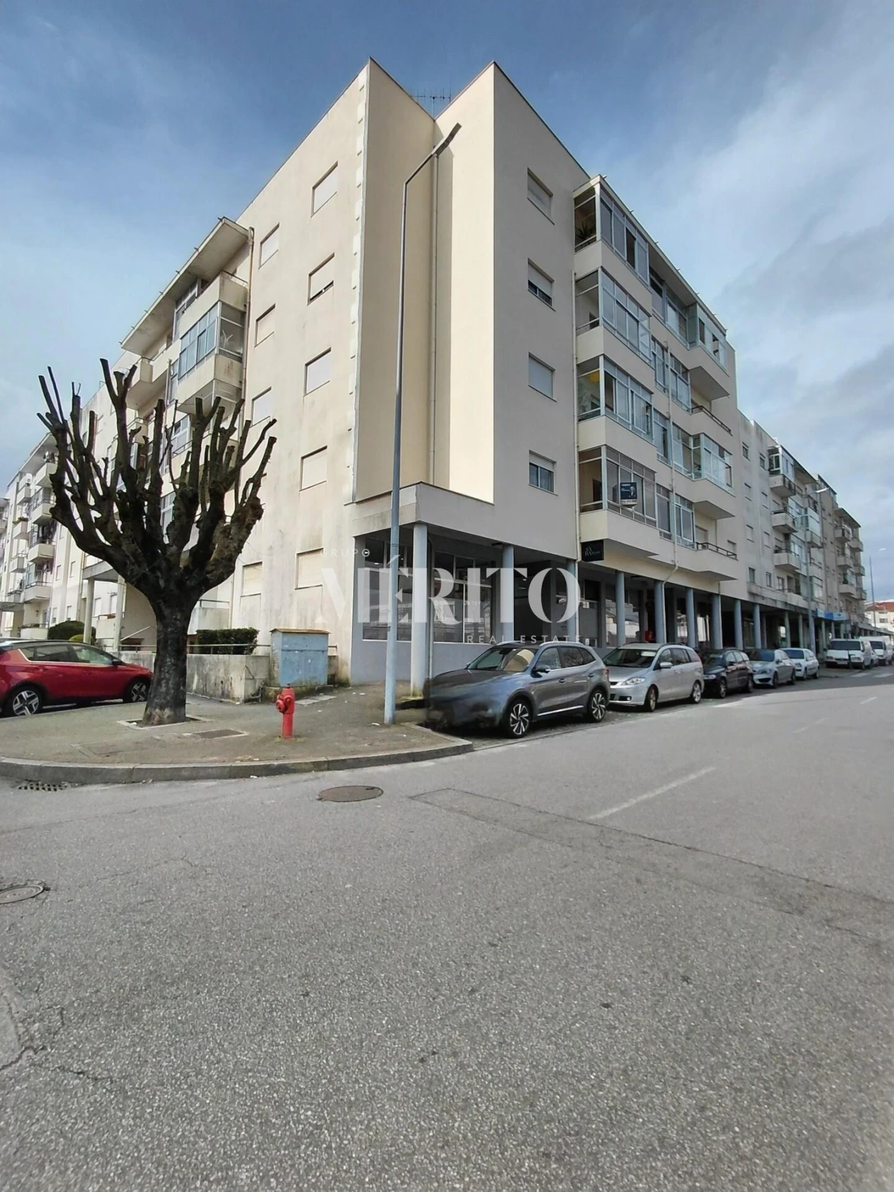 Apartamento para Venda em Arcozelo Foto 1