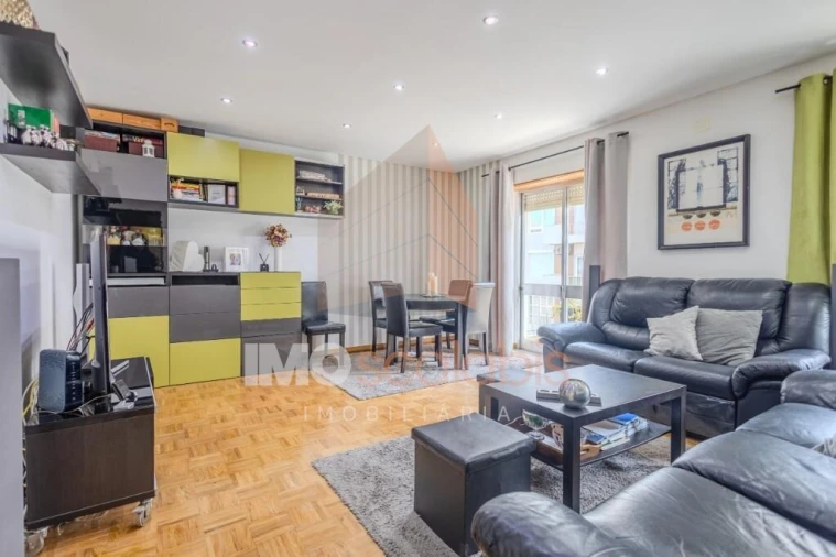 Apartamento T2 para Venda em Romeira e Várzea Foto 3