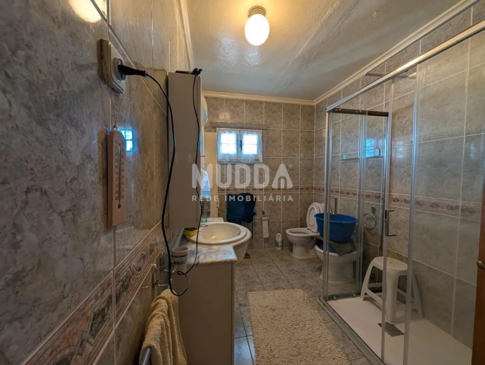 Moradia T4 para Venda em Grijo de Parada Foto 9