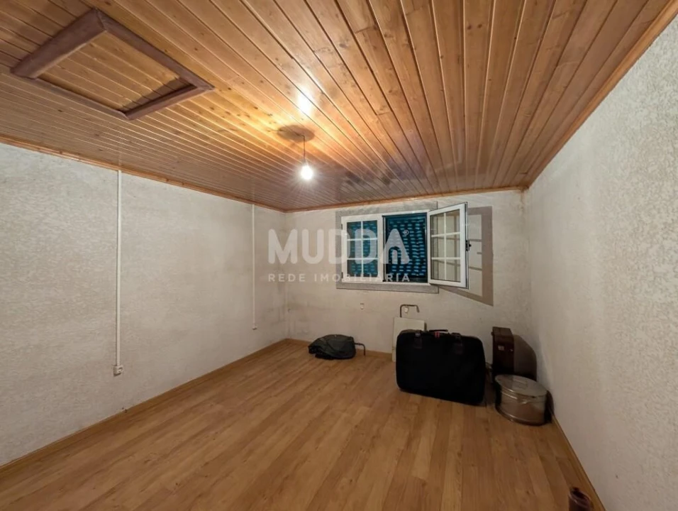 Moradia T4 para Venda em Grijo de Parada Foto 7