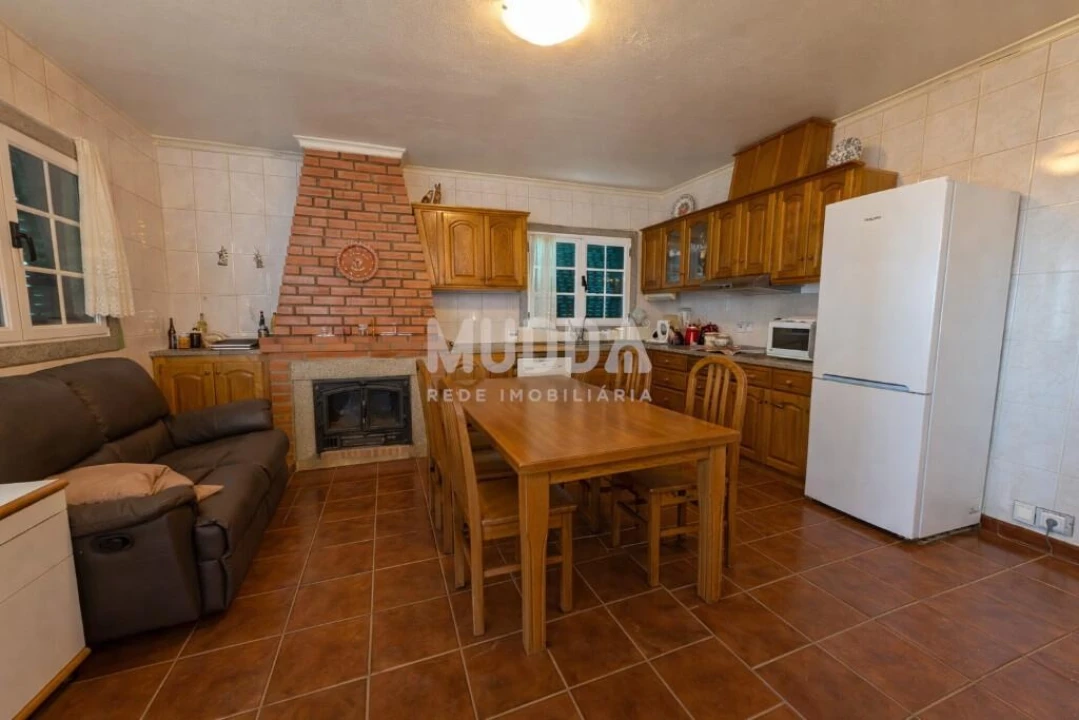 Moradia T4 para Venda em Grijo de Parada Foto 2