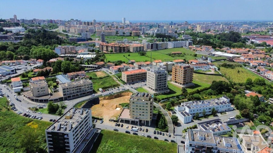 Apartamento T1 para Venda em Oliveira do Douro Foto 6