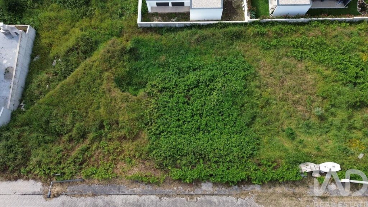 Terreno para Venda em Ruivães e Novais Foto 3
