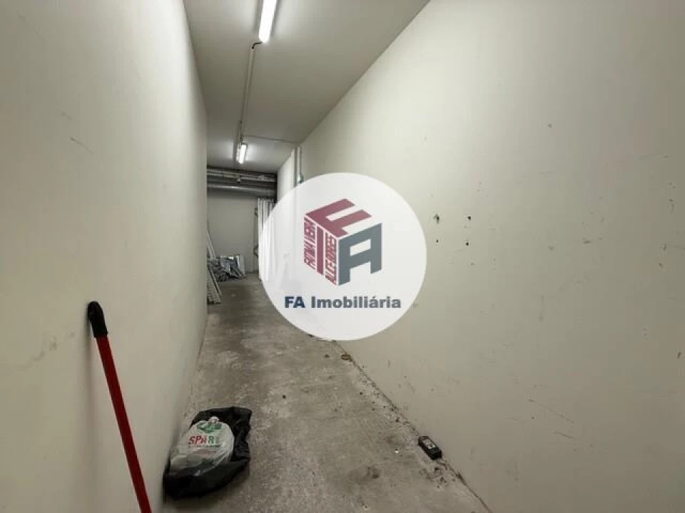 Loja para Venda em Lordelo do Ouro e Massarelos Foto 7
