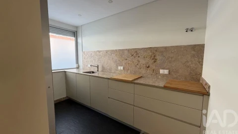 Apartamento T2 para Arrendamento em Estrela