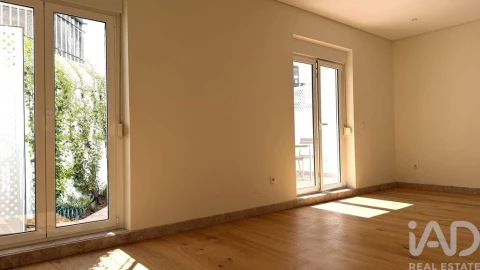 Apartamento T2 para Arrendamento em Estrela