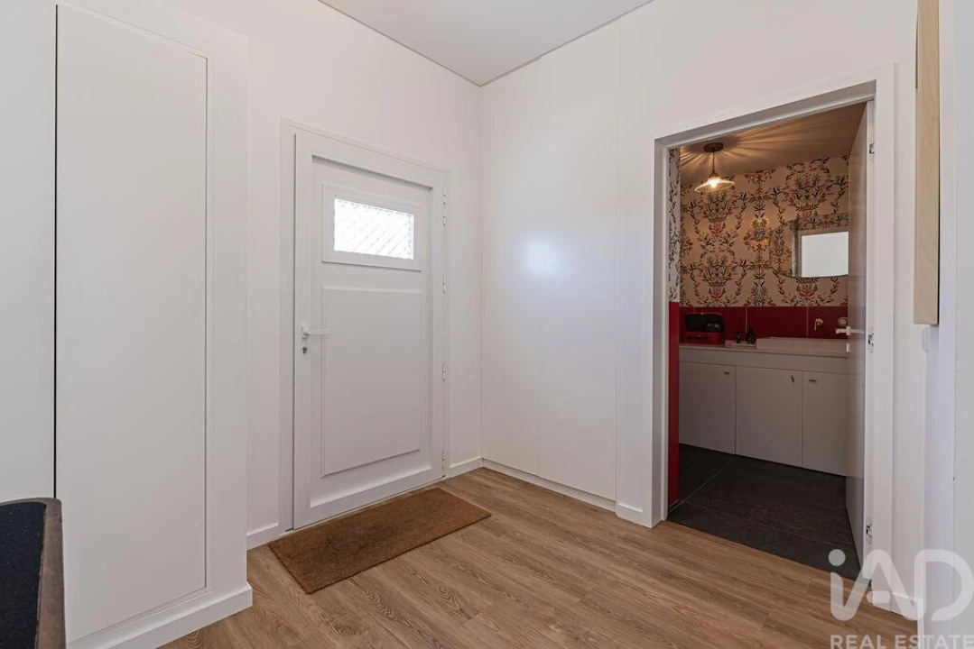 Moradia T4 para Venda em Santo Isidoro Foto 11