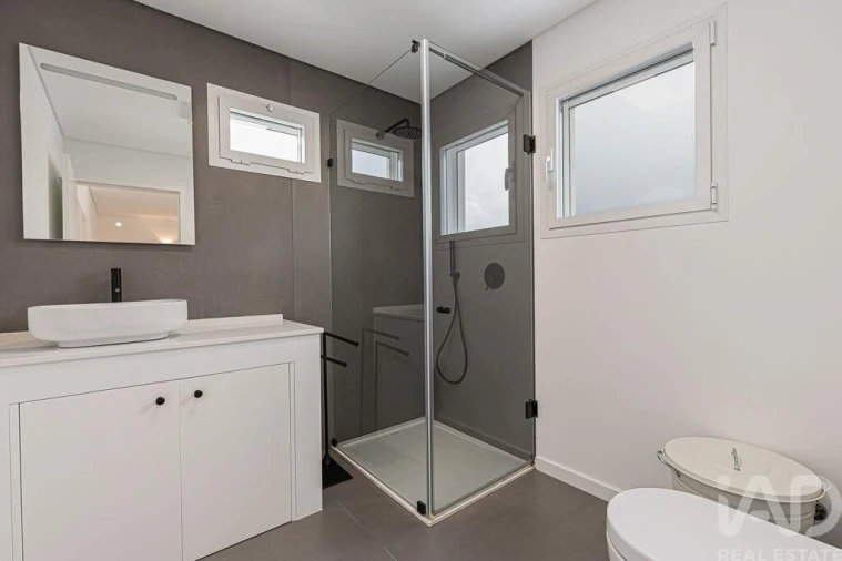 Moradia T4 para Venda em Santo Isidoro Foto 34