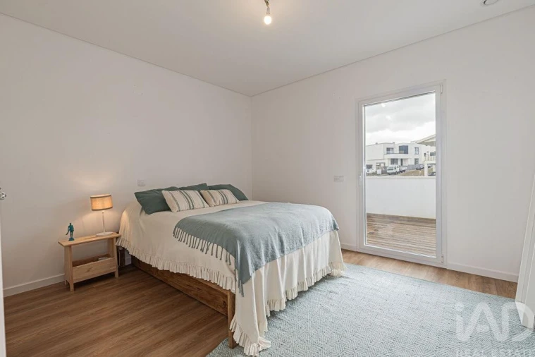 Moradia T4 para Venda em Santo Isidoro Foto 30